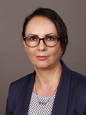 Frau Masoumeh Ghadirinejad